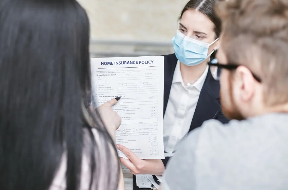 Cầm đồng hồ, trang sức